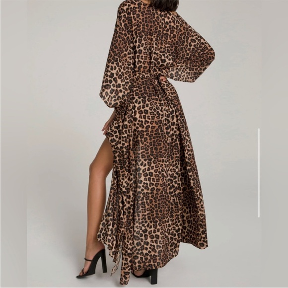New with tag Good American Goddess Leopard Robe Kimono Shawl Cover Up - Picture 5 of 10